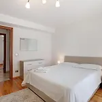 Apartment Ampaillan 002 *
